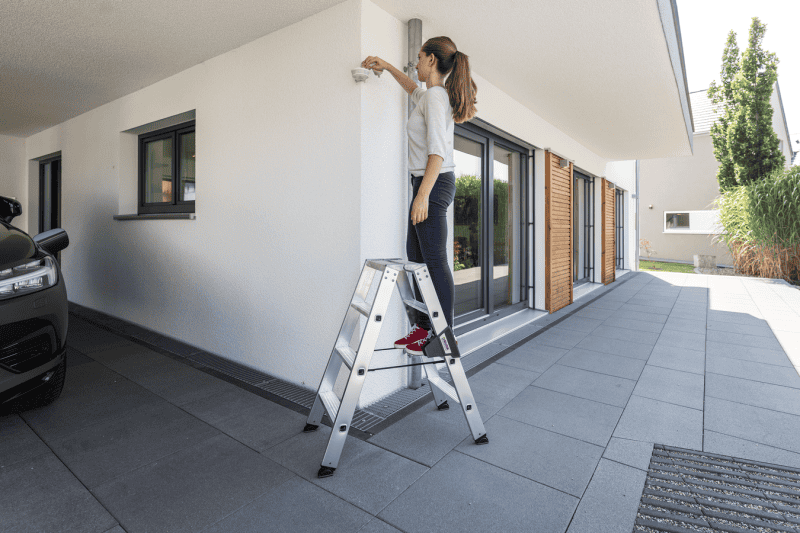 Munk Stufen-Stehleiter beidseitig begehbar Einsatzbeispiel 3