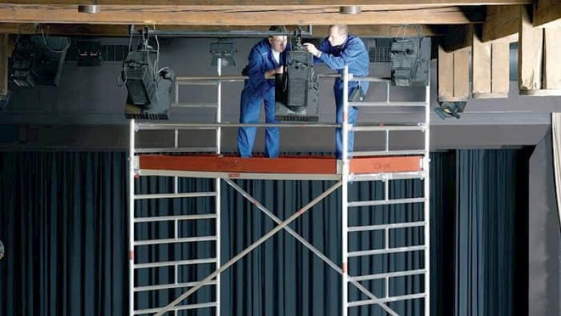 Layher Fahrgerüst Uni Breit - im Einsatz